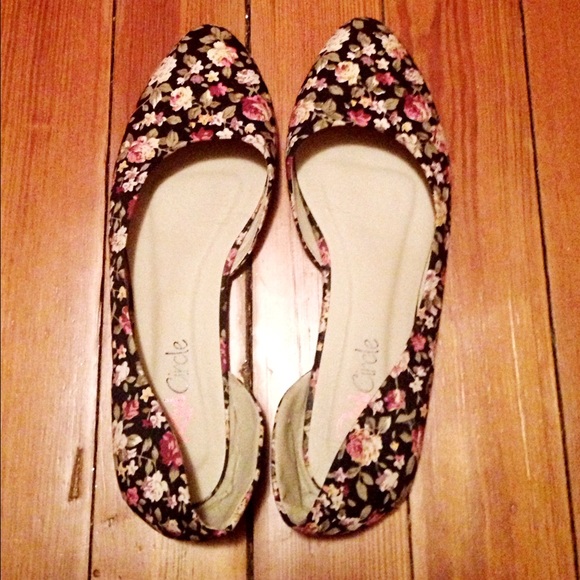 Floral Print Flats