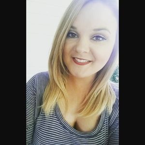 Meet your Posher, Holly