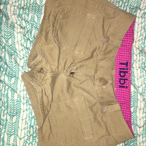 Kakis Shorts