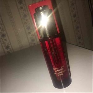 Estée Lauder nutritious oil