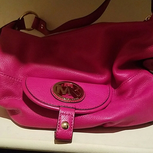 MK Micheal kors - Picture 1 of 4