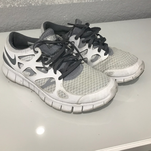 Nike free run 2 WHITE size 8.5