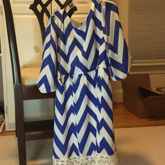 Blue and white chevron lace at bottom brown belt