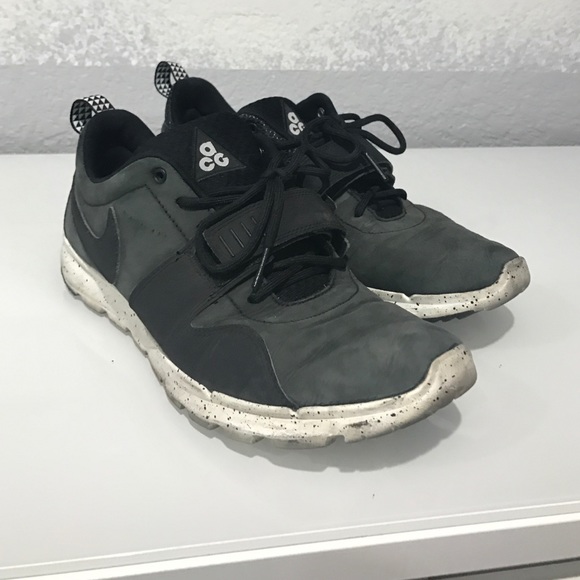 Nike acg trainerendor black size 9