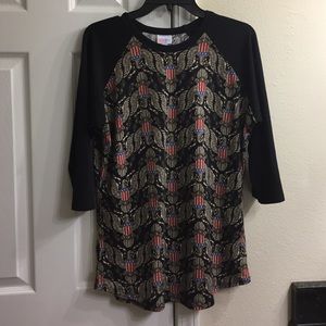 Lularoe Randy shirt.