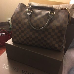 ❣️SOLD❣️Authentic Damier Speedy 30
