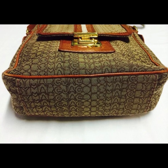 MARC BY MARC JACOBS MONOGRAM FABRIC MESSENGER BAG - Picture 2 of 4