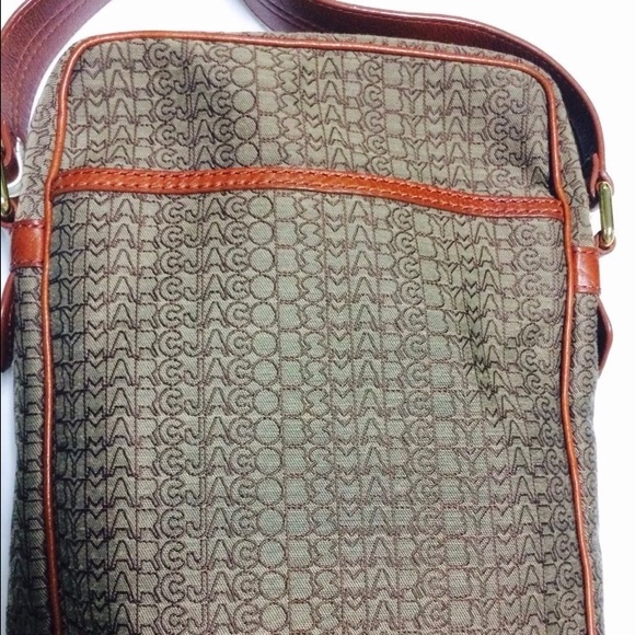 MARC BY MARC JACOBS MONOGRAM FABRIC MESSENGER BAG - Picture 3 of 4