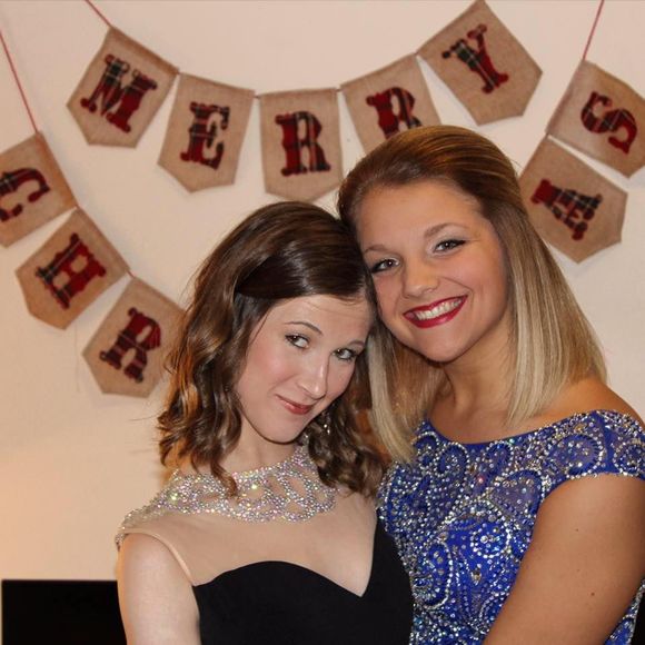 Meet your Posher, Carly - Picture 1 of 1