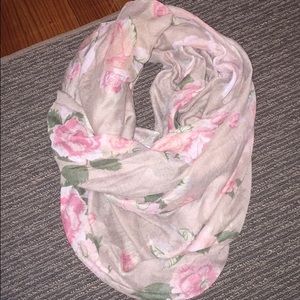 Infinity scarf