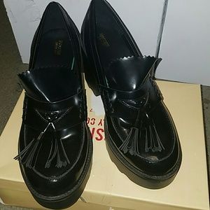 ??NWOT Brand New Mossimo Loafers??