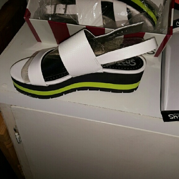 Sam Edelman Sandals - Picture 2 of 4