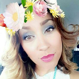 Meet your Posher, Cynthia