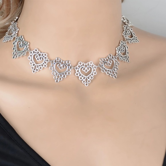 BohoBeach Choker Necklace Out Heart Flower Chocker - Picture 3 of 4