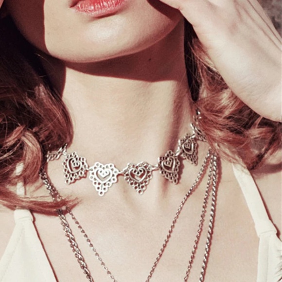 BohoBeach Choker Necklace Out Heart Flower Chocker - Picture 4 of 4