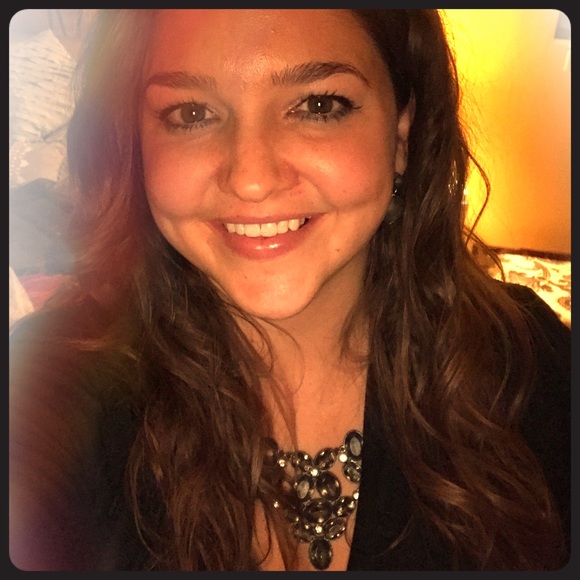 Meet your Posher, Pamela - Picture 5 of 7