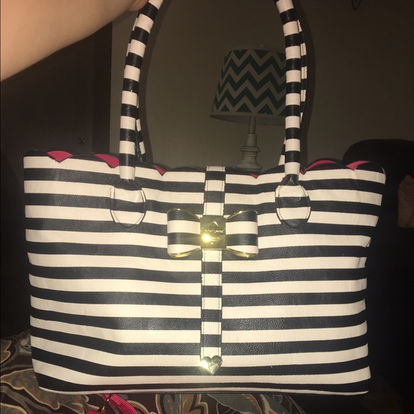 Betsey Johnson bag 2 in 1