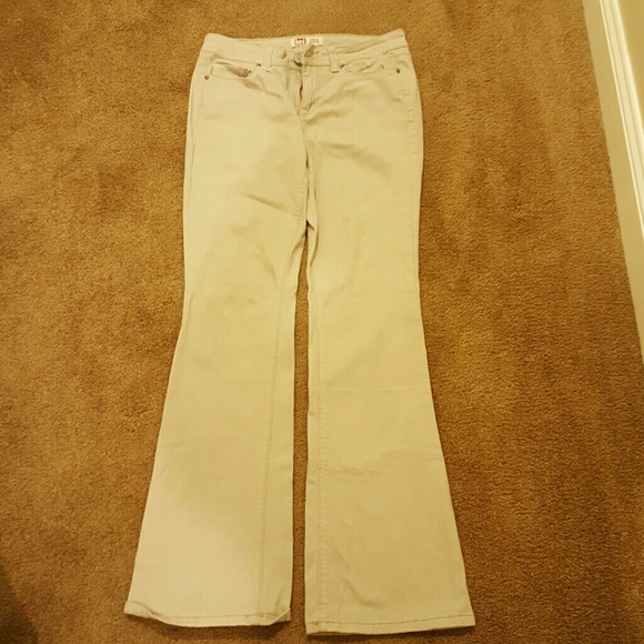 Size "5 Regular" lei Sophia Hipster Flare Kahkis