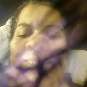 Meet your Posher, Dee