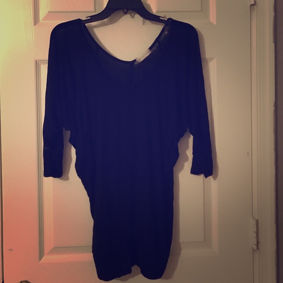 Black silky top - Picture 1 of 1