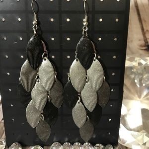 Dangle pierced earrings