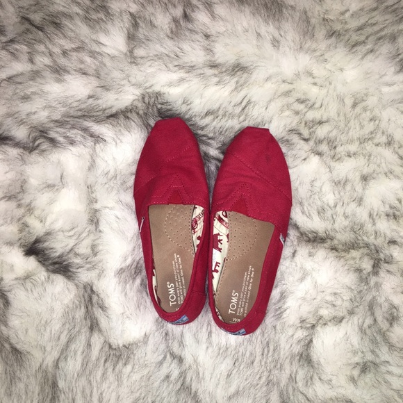 New red Toms shoes