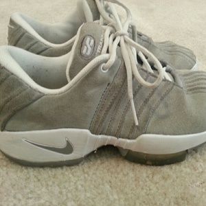 Nike Air Cross Training Sneakers Size 6