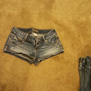 Size 1 Decree Shorts