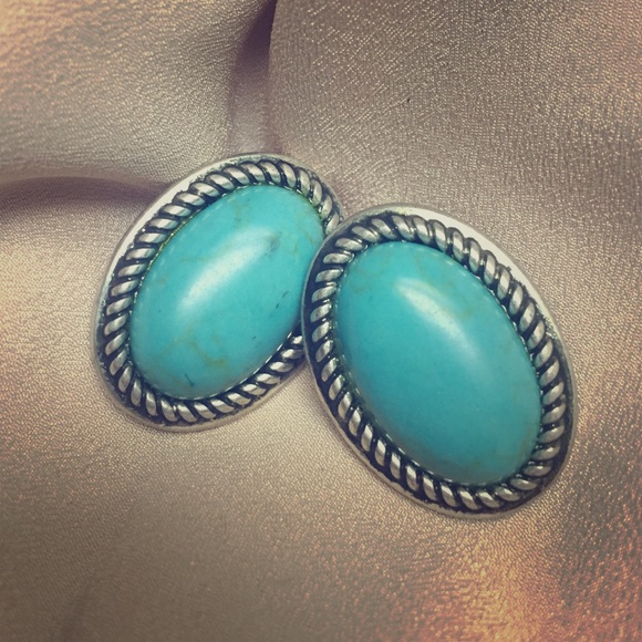 Turquoise stud earrings