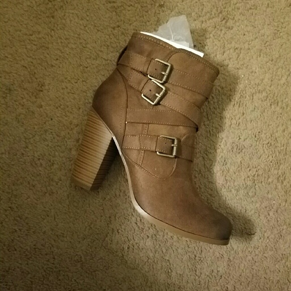 Tan Ankle boots