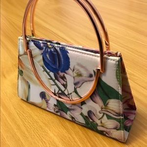 New WOT cute mini Ted Baker clutch w/ rose gold