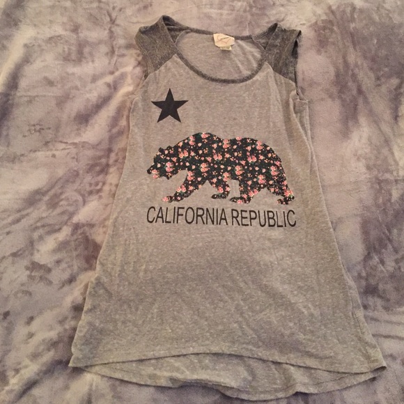 CALI REPUBLIC LOGO TANK