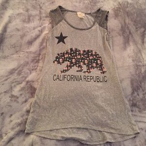 CALI REPUBLIC LOGO TANK