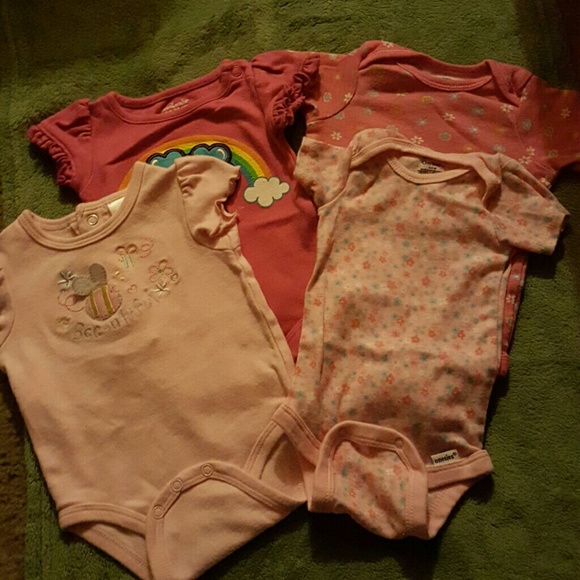 A bundle of 4 girls onesies, 3 NB & 1 3months- - Picture 2 of 4