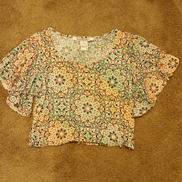 American Tag Size Small Crop Top