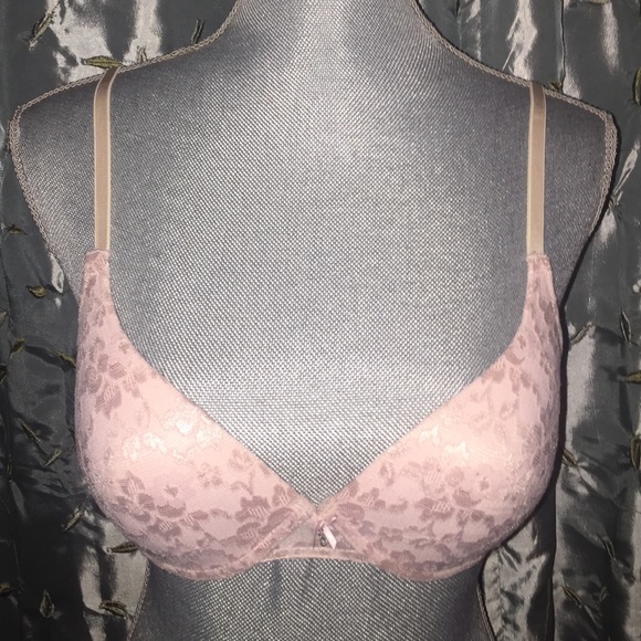 Victoria's Secret bra. - Picture 1 of 4