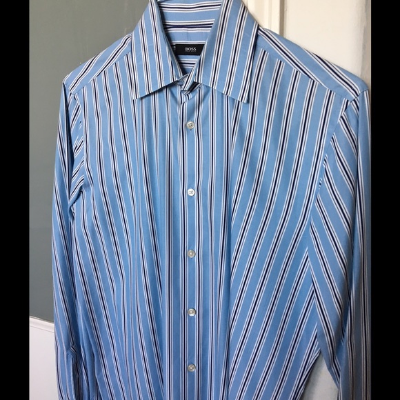 Long-sleeve collared dress shirt