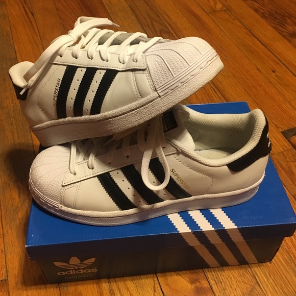 Adidas superstars