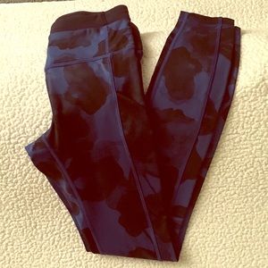 Lululemon yoga pants