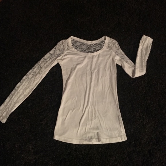 Tops - CUTE,white,long sleeved top size small