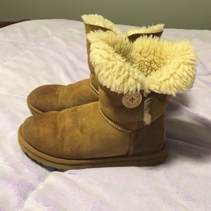 Size 6 Ugg boots