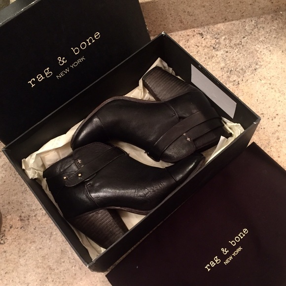 rag & bone Shoes - ❤️SOLD❤️ Rag & Bone Harrow Boot