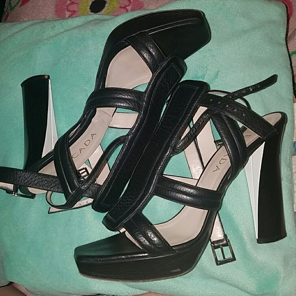 Black Escada Heels - Picture 3 of 4