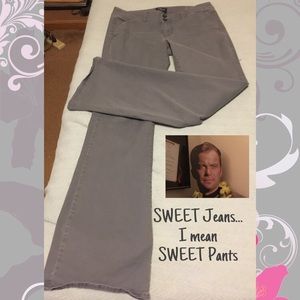 ❤️ EUC ❤ AE Artist Flare Pants 👖