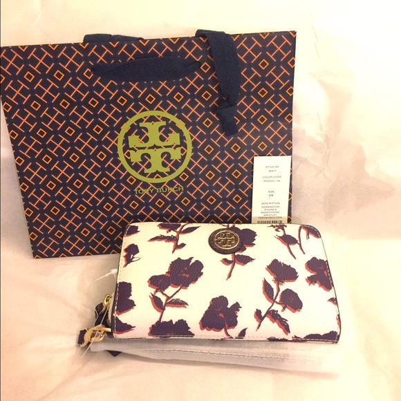 Tory Burch Handbags - ⭐authentic Tory Burch Wristlet