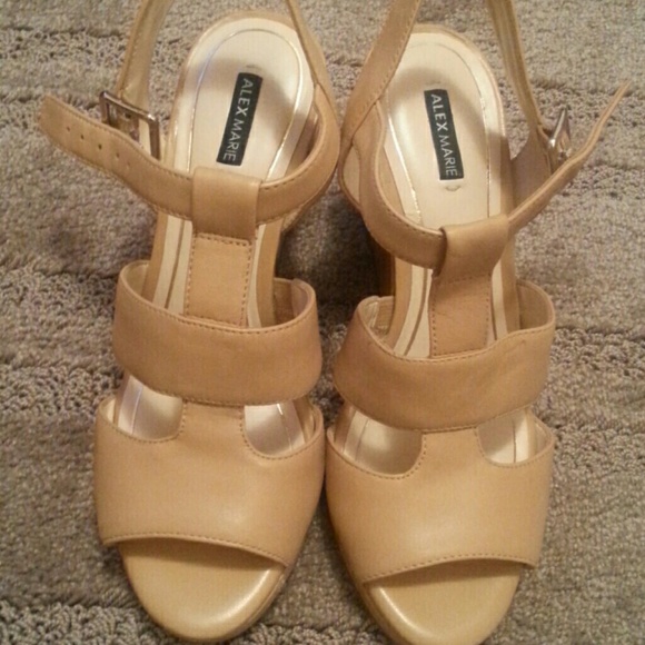 Shoes - Picture 2 of 6