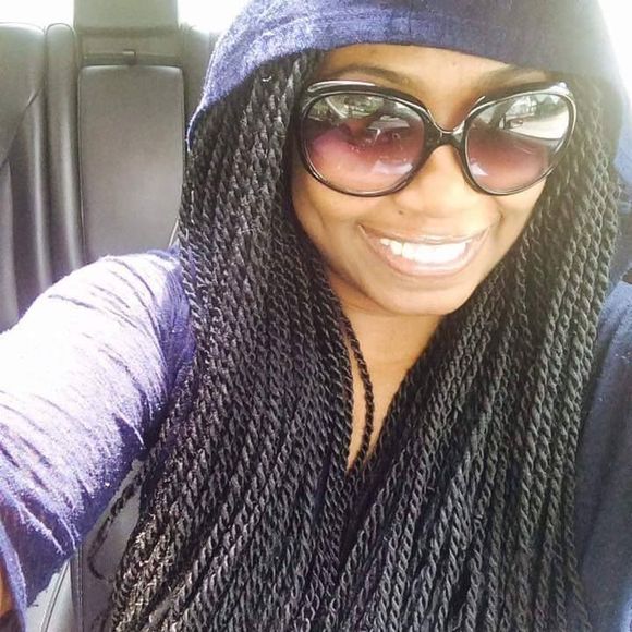 Meet your Posher, Desiree