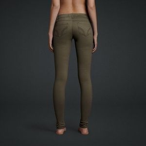 NWOT Hollister Army Green Skinny Jeans - 0R