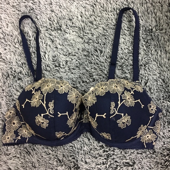 NWT - Victoria's Secret Dream Angels Demi Bra