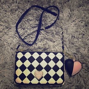 Betsey cross body/shoulder